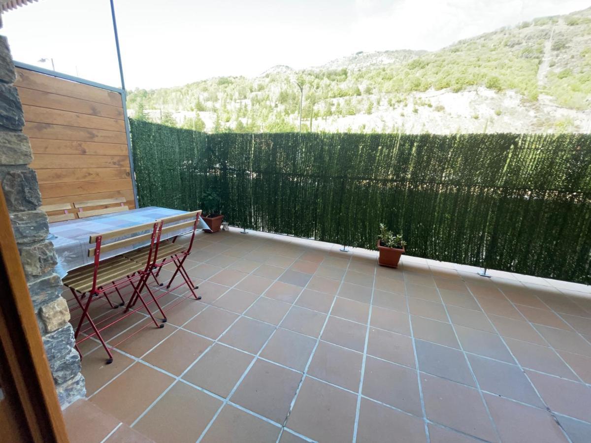 Precioso Calido Apartamento En Sort Con Terraza Apartment Exterior foto